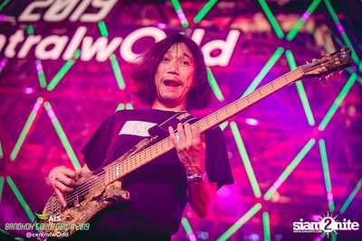 AIS Bangkok Countdown 2019 at CentralWorld — photo 107