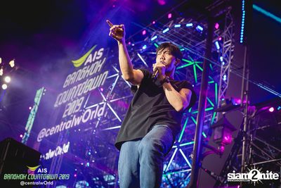 AIS Bangkok Countdown 2019 at CentralWorld — photo 119