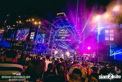 AIS Bangkok Countdown 2019 at CentralWorld — photo 122
