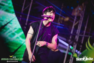 AIS Bangkok Countdown 2019 at CentralWorld — photo 127
