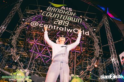 AIS Bangkok Countdown 2019 at CentralWorld — photo 158