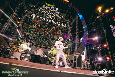 AIS Bangkok Countdown 2019 at CentralWorld — photo 161