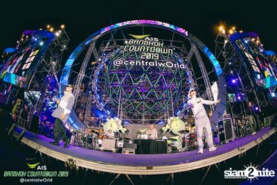 AIS Bangkok Countdown 2019 at CentralWorld — photo 174