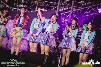 AIS Bangkok Countdown 2019 at CentralWorld — photo 194