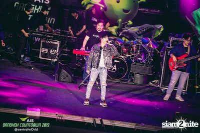 AIS Bangkok Countdown 2019 at CentralWorld — photo 251