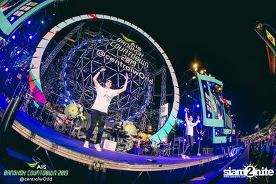 AIS Bangkok Countdown 2019 at CentralWorld — photo 276