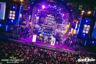 AIS Bangkok Countdown 2019 at CentralWorld — photo 293