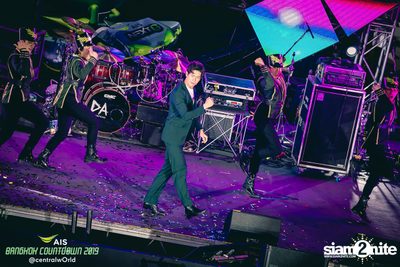 AIS Bangkok Countdown 2019 at CentralWorld — photo 294