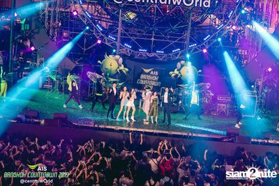 AIS Bangkok Countdown 2019 at CentralWorld — photo 316