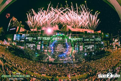 AIS Bangkok Countdown 2019 at CentralWorld — photo 323