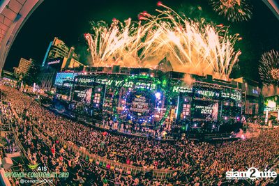 AIS Bangkok Countdown 2019 at CentralWorld — photo 325