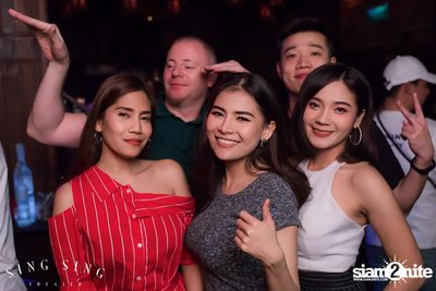 BLING IT กับ Bangkok Invaders ที่ ซิง ซิง เธียเตอร์ — photo 63