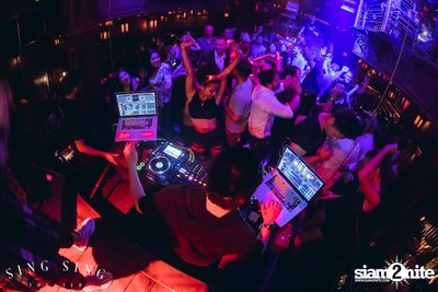 BLING IT กับ Bangkok Invaders ที่ ซิง ซิง เธียเตอร์ — photo 78