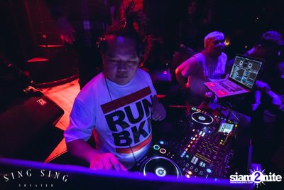 BLING IT กับ Bangkok Invaders ที่ ซิง ซิง เธียเตอร์ — photo 113