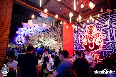 Countdown at AINU Bar — photo 5