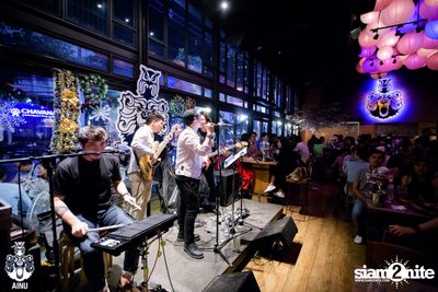 Countdown at AINU Bar — photo 6