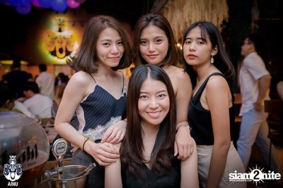 Countdown at AINU Bar — photo 16