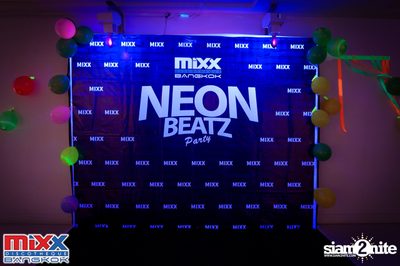 Neon BeatZ Party at MIXX Bangkok — photo 1