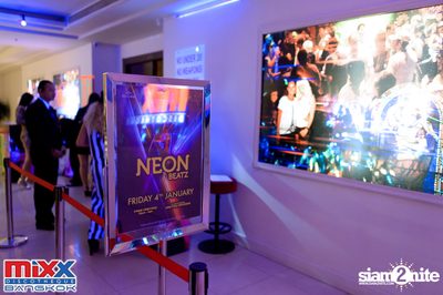 Neon BeatZ Party at MIXX Bangkok — photo 11