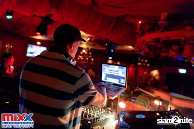 Neon BeatZ Party at MIXX Bangkok — photo 25