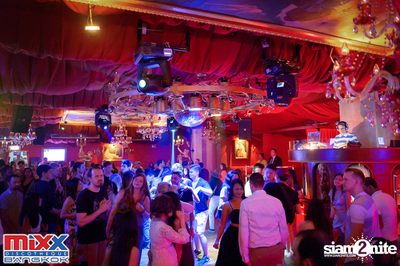 Neon BeatZ Party at MIXX Bangkok — photo 41