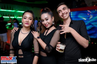 Neon BeatZ Party at MIXX Bangkok — photo 44