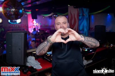 Neon BeatZ Party at MIXX Bangkok — photo 63