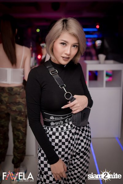 Friday Night at Favela Thonglor — photo 8