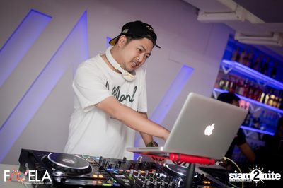Friday Night at Favela Thonglor — photo 12