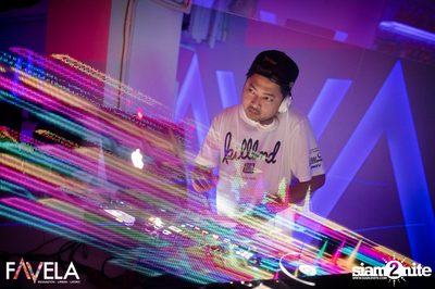 Friday Night at Favela Thonglor — photo 35