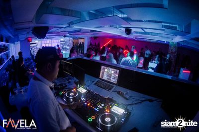 Friday Night at Favela Thonglor — photo 86