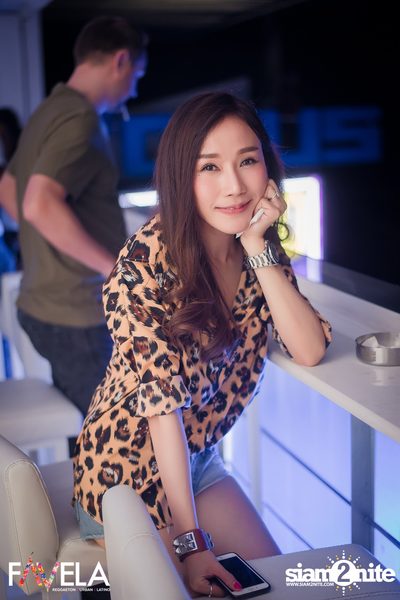Friday Night at Favela Thonglor — photo 94