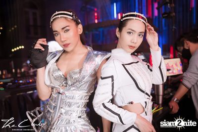 DJ Kieron (MDE) Live at The Club Khaosan — photo 147