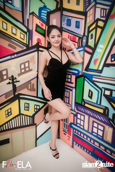 Saturday Night at Favela Thonglor — photo 2