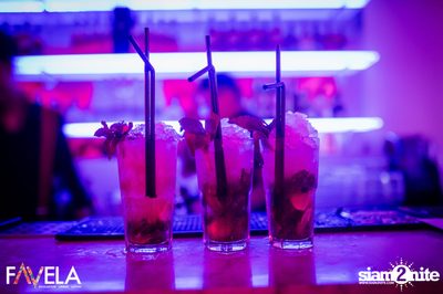 Saturday Night at Favela Thonglor — photo 17