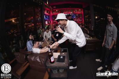 MEAN ที่ บีกิน บาร์ — photo 114