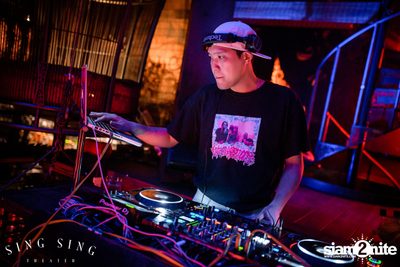 BLING IT กับ Bangkok Invaders ที่ ซิง ซิง เธียเตอร์ — photo 8