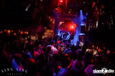 BLING IT กับ Bangkok Invaders ที่ ซิง ซิง เธียเตอร์ — photo 67
