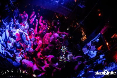 BLING IT กับ Bangkok Invaders ที่ ซิง ซิง เธียเตอร์ — photo 107