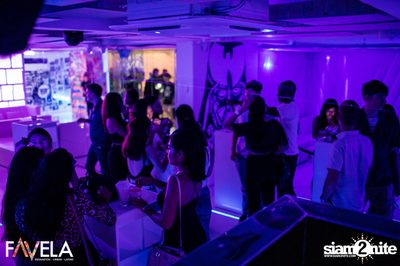 Friday Night at Favela Thonglor — photo 6