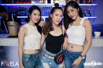 Friday Night at Favela Thonglor — photo 7