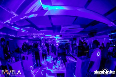 Friday Night at Favela Thonglor — photo 46