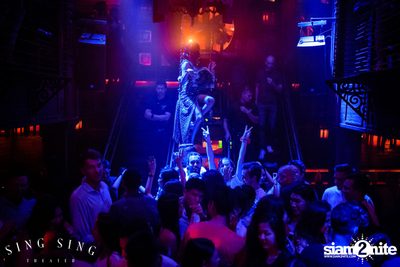 BLING IT กับ Bangkok Invaders ที่ ซิง ซิง เธียเตอร์ — photo 93
