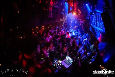 BLING IT กับ Bangkok Invaders ที่ ซิง ซิง เธียเตอร์ — photo 96