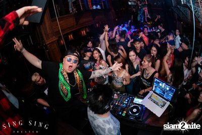 BLING IT กับ Bangkok Invaders ที่ ซิง ซิง เธียเตอร์ — photo 97