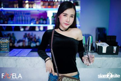 Ladies Night at Favela Thonglor — photo 16