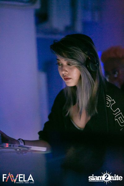 Friday Night at Favela Thonglor — photo 28