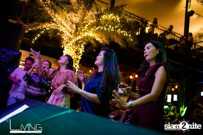 Aof Pongsak at The Living Bistro & Bar — photo 77