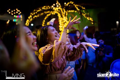Aof Pongsak at The Living Bistro & Bar — photo 85