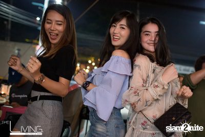 Aof Pongsak at The Living Bistro & Bar — photo 89